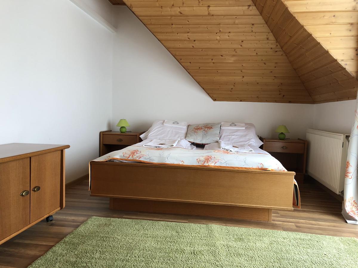 Zoeldteto Panzio Bed & Breakfast Balatonfüred Exterior foto
