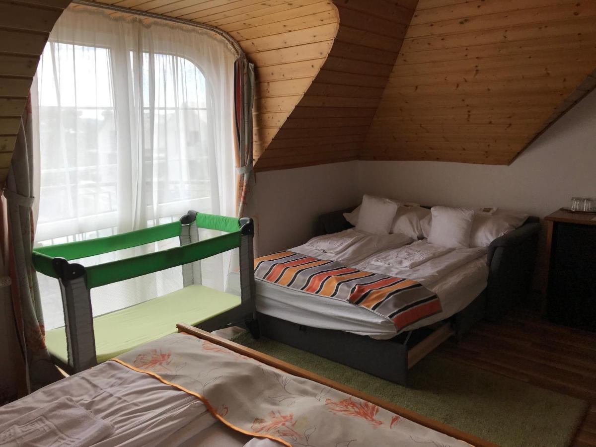 Zoeldteto Panzio Bed & Breakfast Balatonfüred Exterior foto