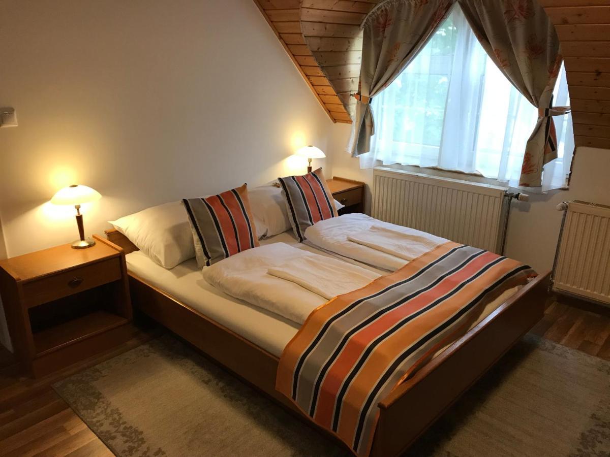 Zoeldteto Panzio Bed & Breakfast Balatonfüred Exterior foto