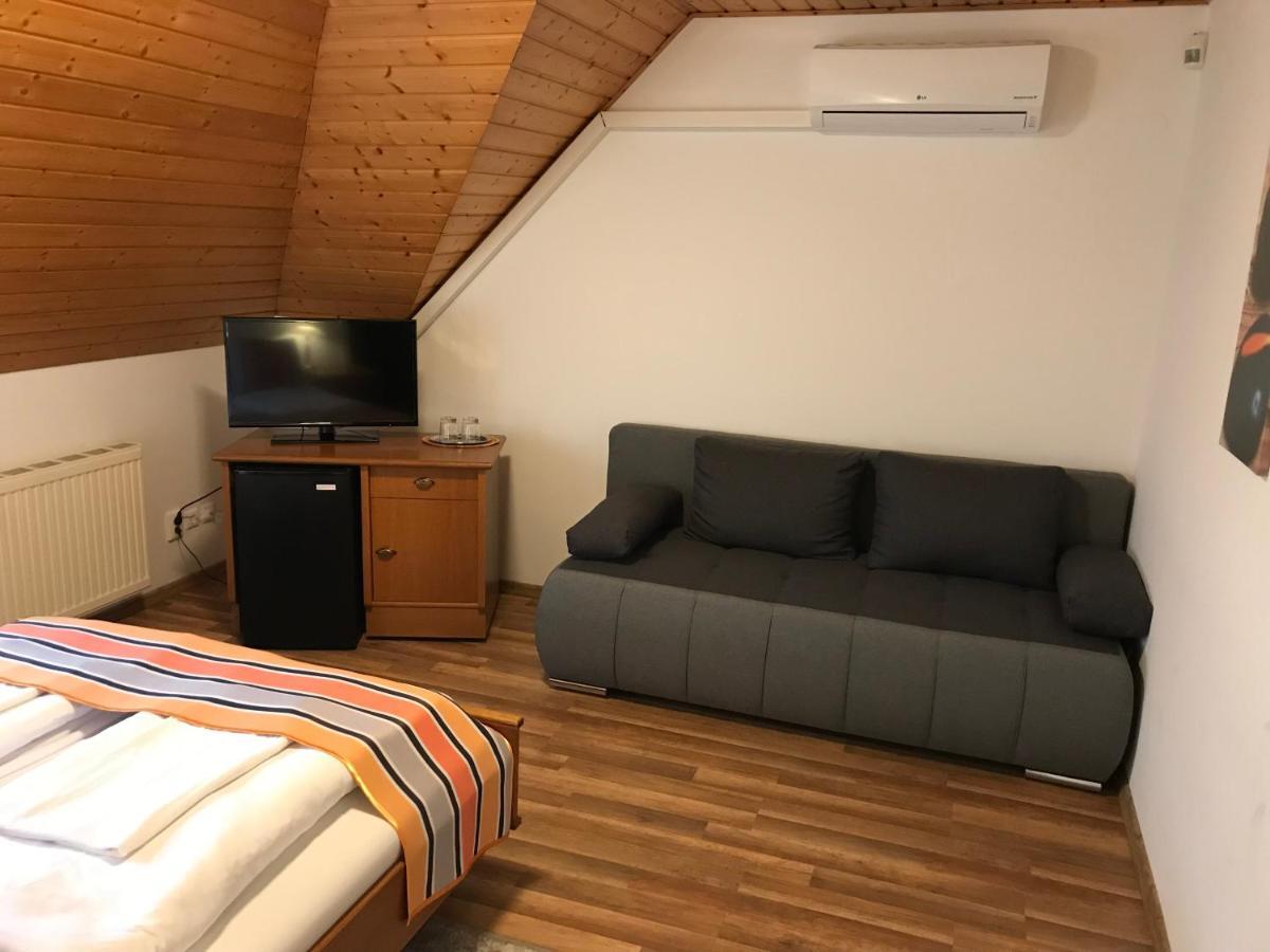 Zoeldteto Panzio Bed & Breakfast Balatonfüred Exterior foto