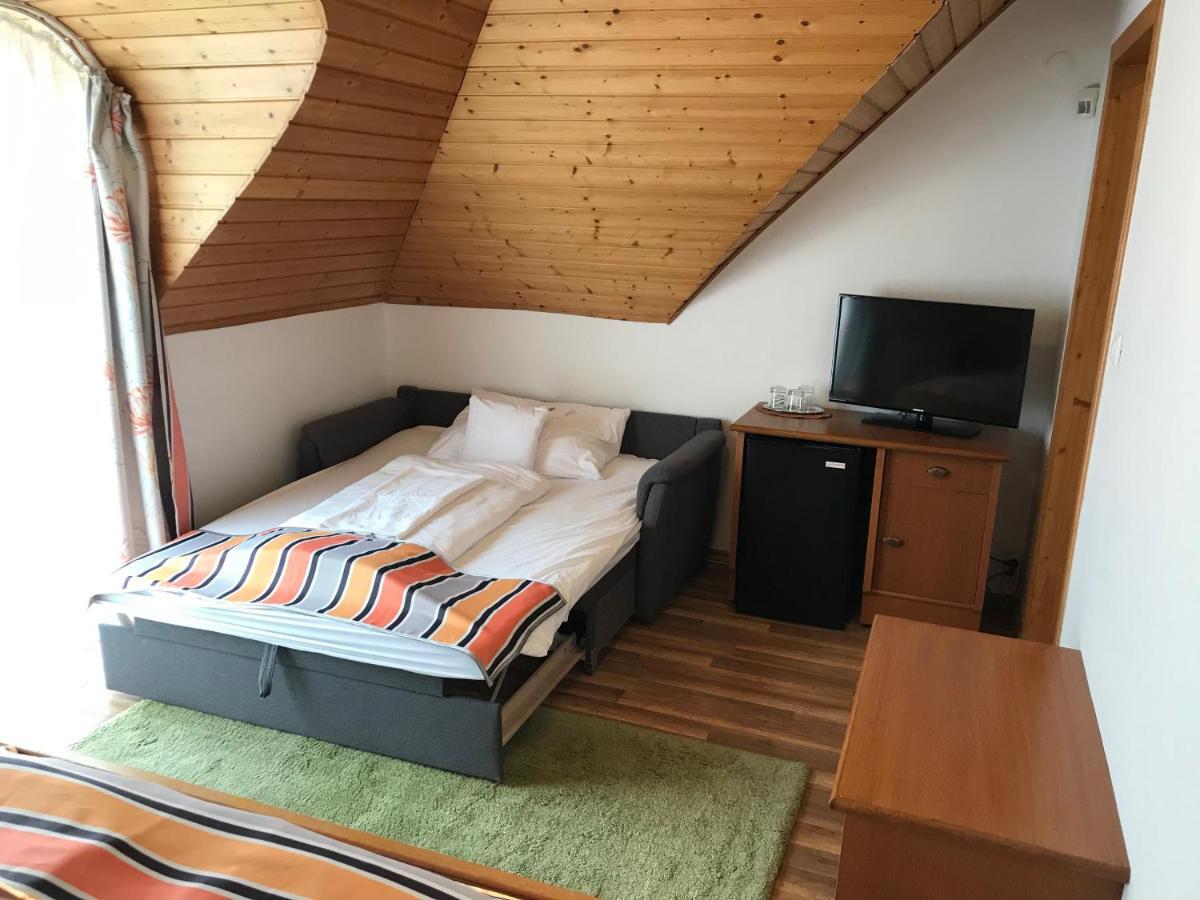 Zoeldteto Panzio Bed & Breakfast Balatonfüred Exterior foto