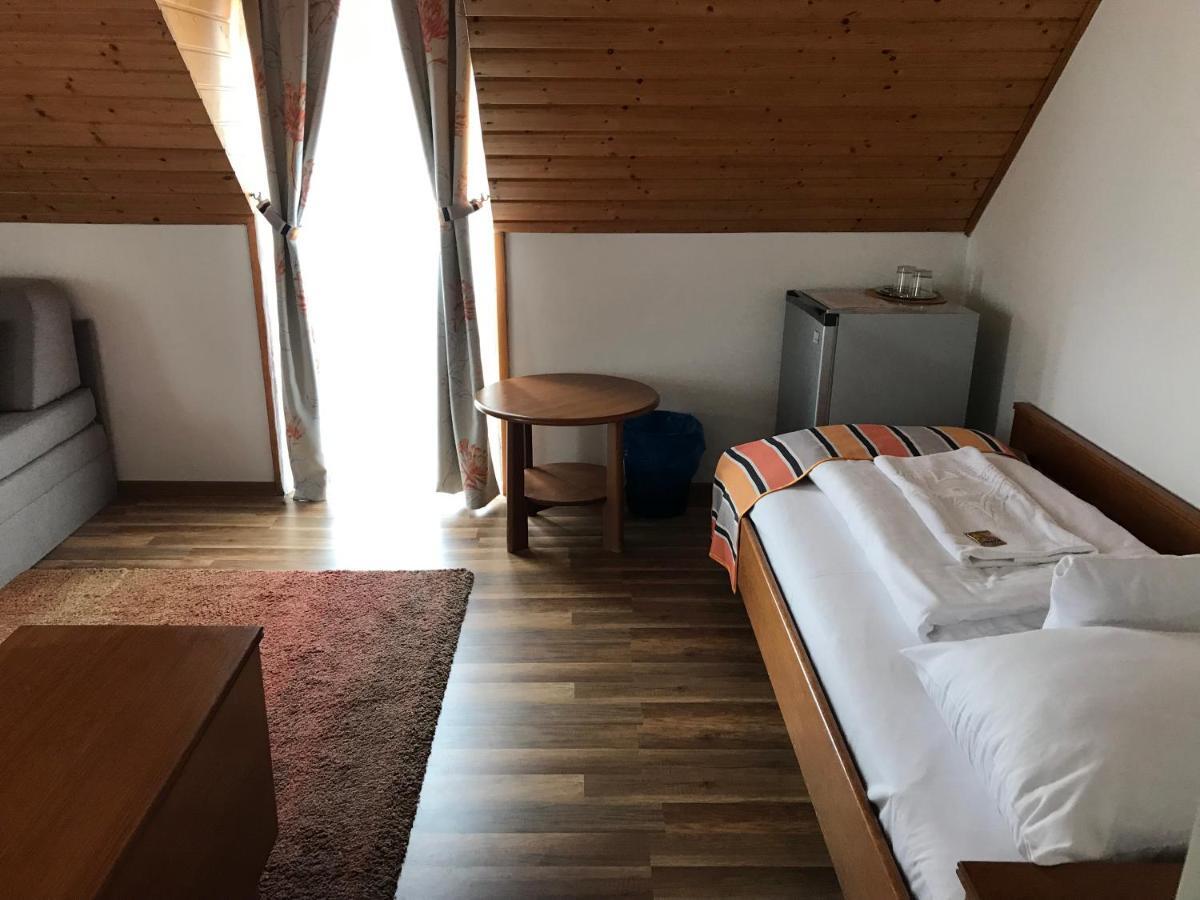 Zoeldteto Panzio Bed & Breakfast Balatonfüred Exterior foto