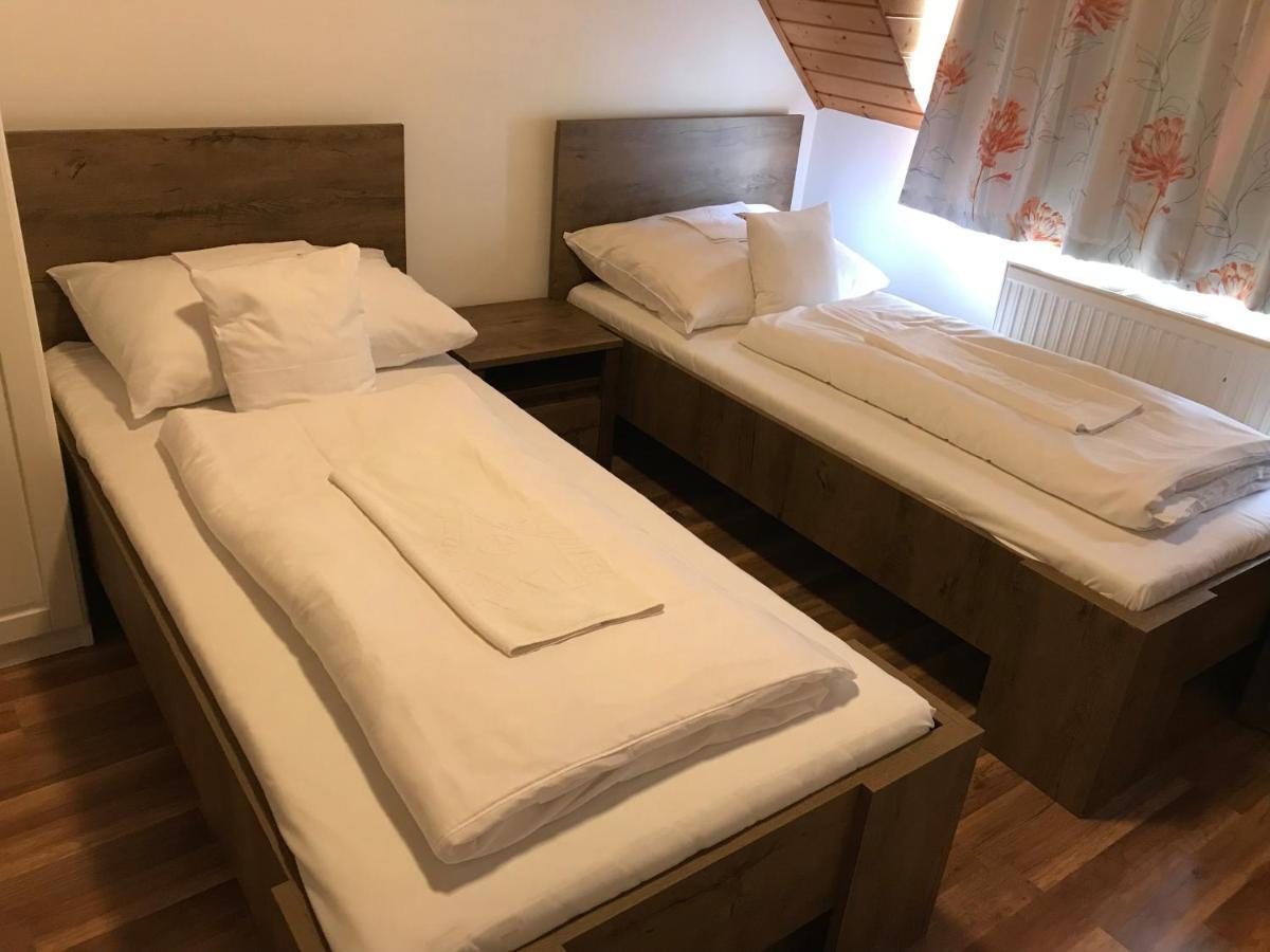 Zoeldteto Panzio Bed & Breakfast Balatonfüred Exterior foto