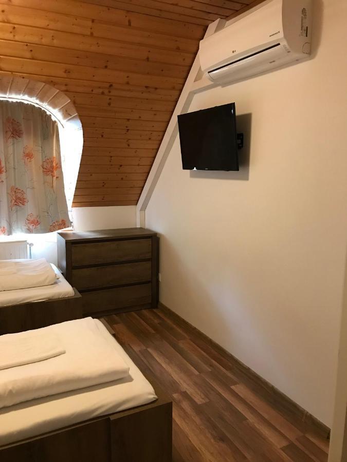 Zoeldteto Panzio Bed & Breakfast Balatonfüred Exterior foto